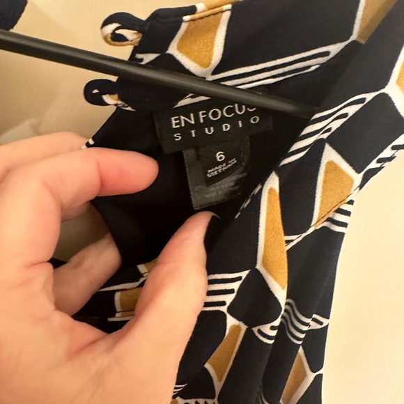 Jumpsuit Navy Blue and Mustard yellow geometric print size 6 - Picture 2 of 6